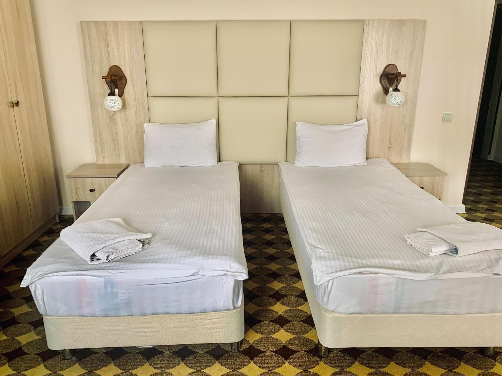 Dostyk Hotel Kokczetaw Zewnętrze zdjęcie